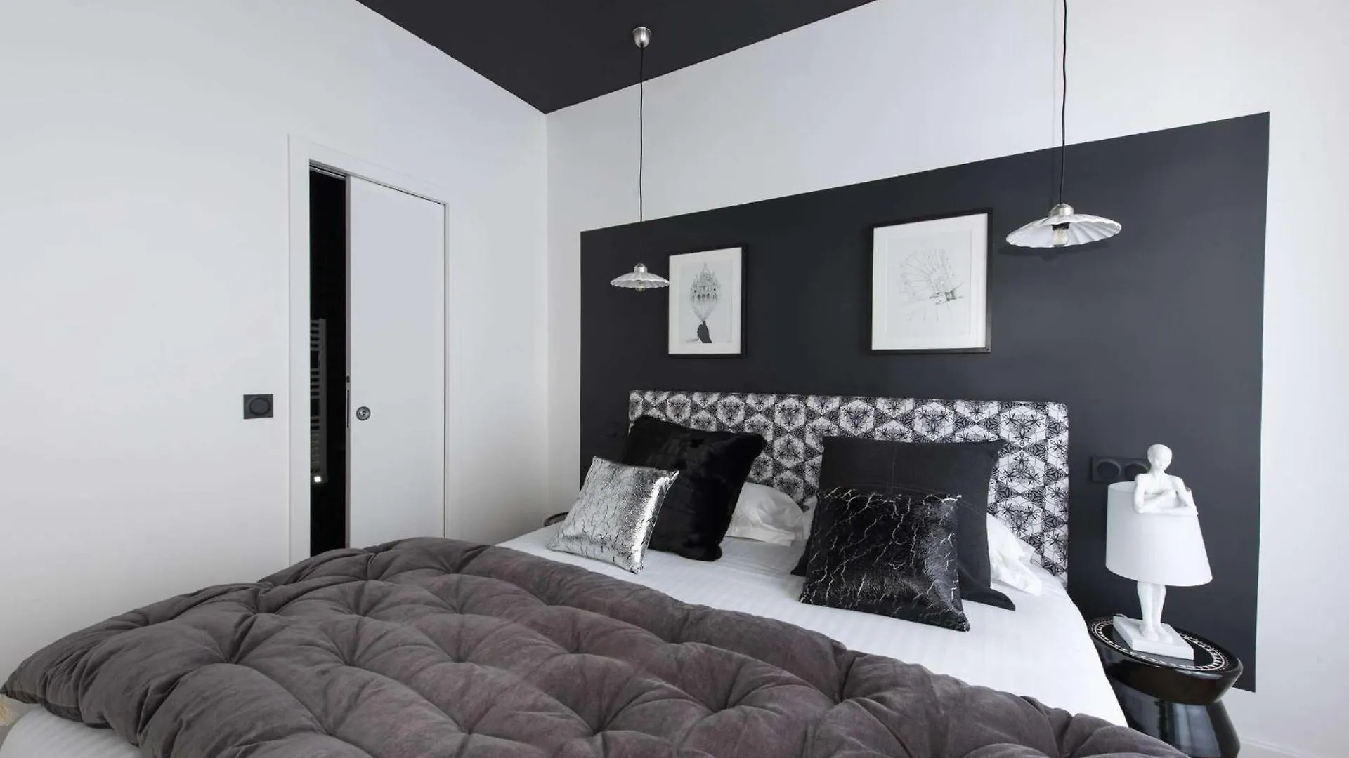 Garbeau Apartment Paris